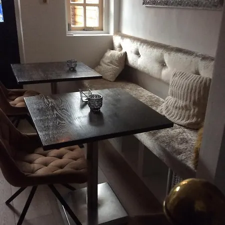 Bij Bijnen فندق مبيت وإفطار