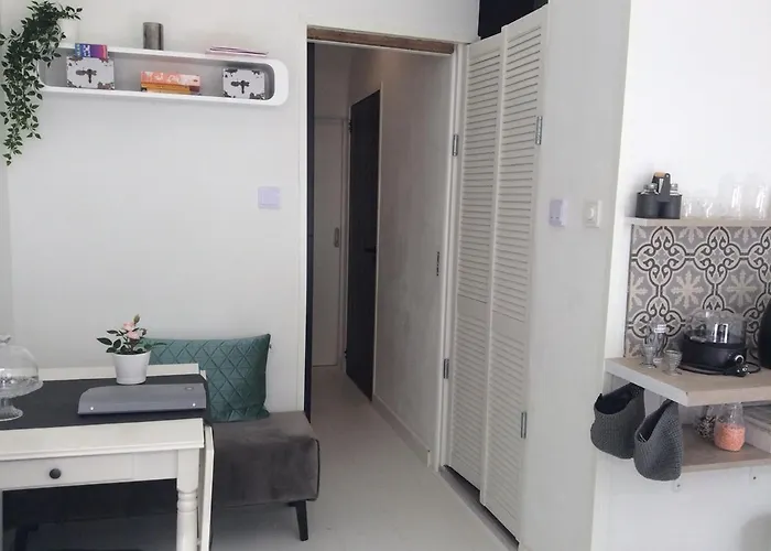 Bij Bijnen Oda ve Kahvaltı Soerendonk